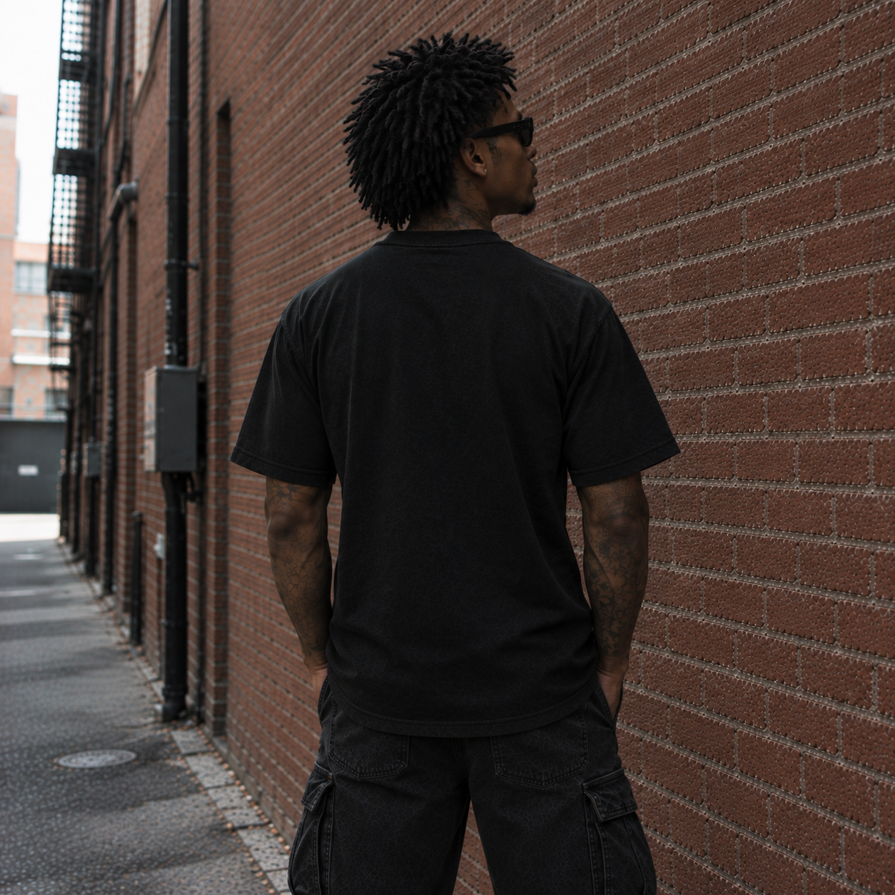 Expect Resistance T-Shirt | Black/White - Image 2